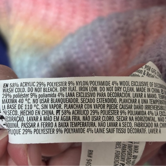 Hello Kitty x Forever 21 Pastel Rainbow Crewneck chunky  Sweater size M - Picture 11 of 13